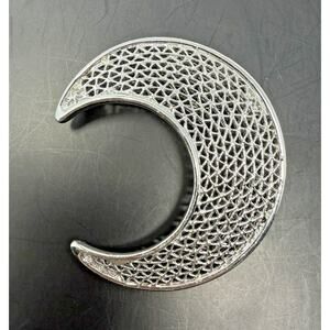 Sarah Coventry Vintage Silver Tone Crescent Moon Brooch Textured Pin